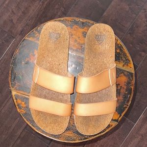 REEF Cushion Vista Hi Women’s Slides